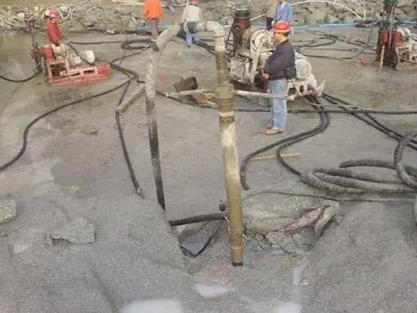北屯基础下沉注浆